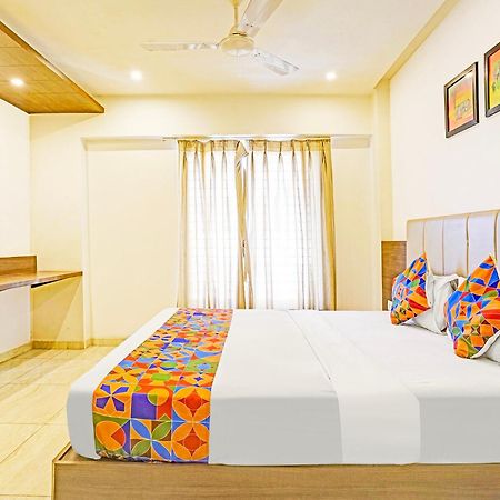Fabhotel Prime Sky Light Vadodara Buitenkant foto