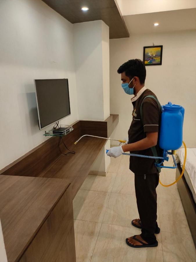 Fabhotel Prime Sky Light Vadodara Buitenkant foto