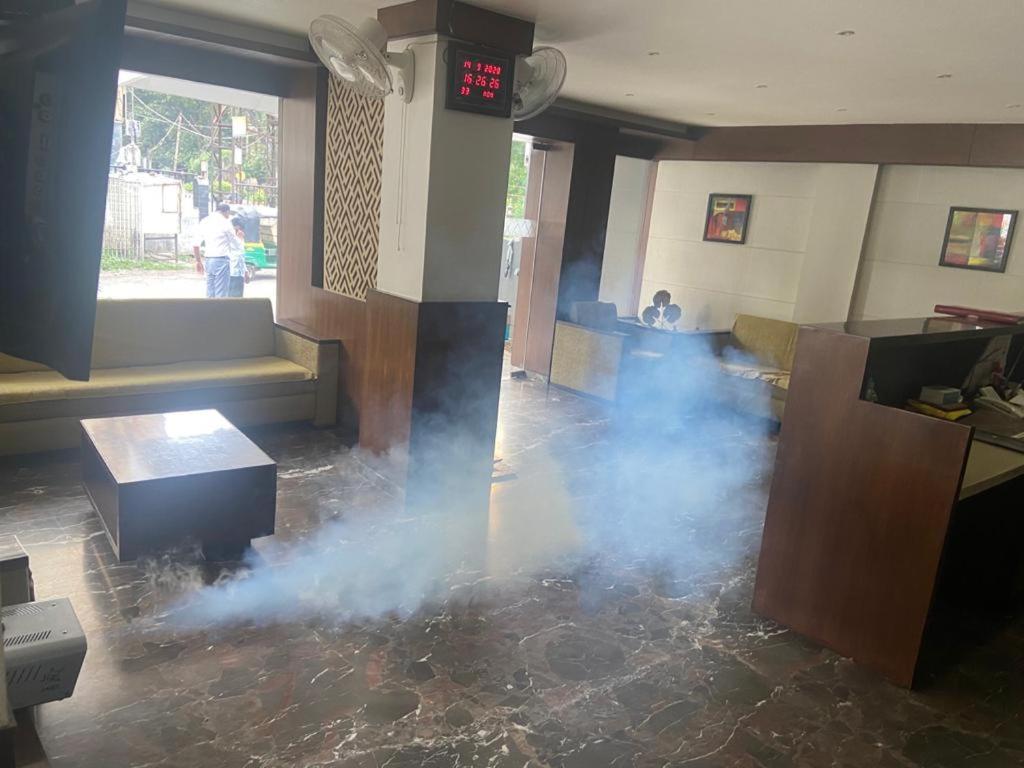 Fabhotel Prime Sky Light Vadodara Buitenkant foto