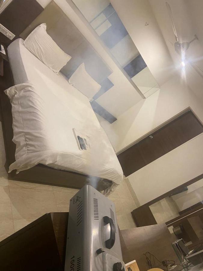Fabhotel Prime Sky Light Vadodara Buitenkant foto