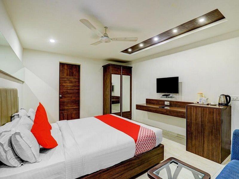 Fabhotel Prime Sky Light Vadodara Buitenkant foto