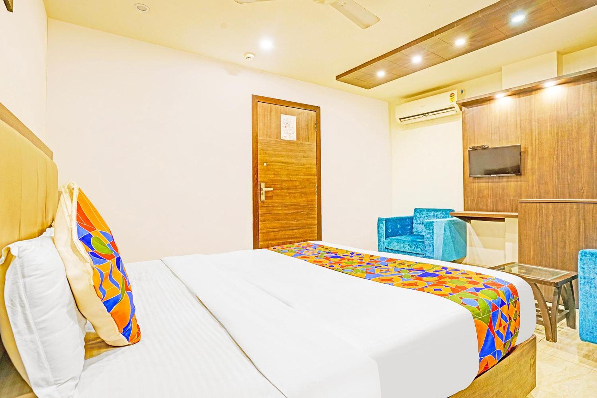 Fabhotel Prime Sky Light Vadodara Buitenkant foto