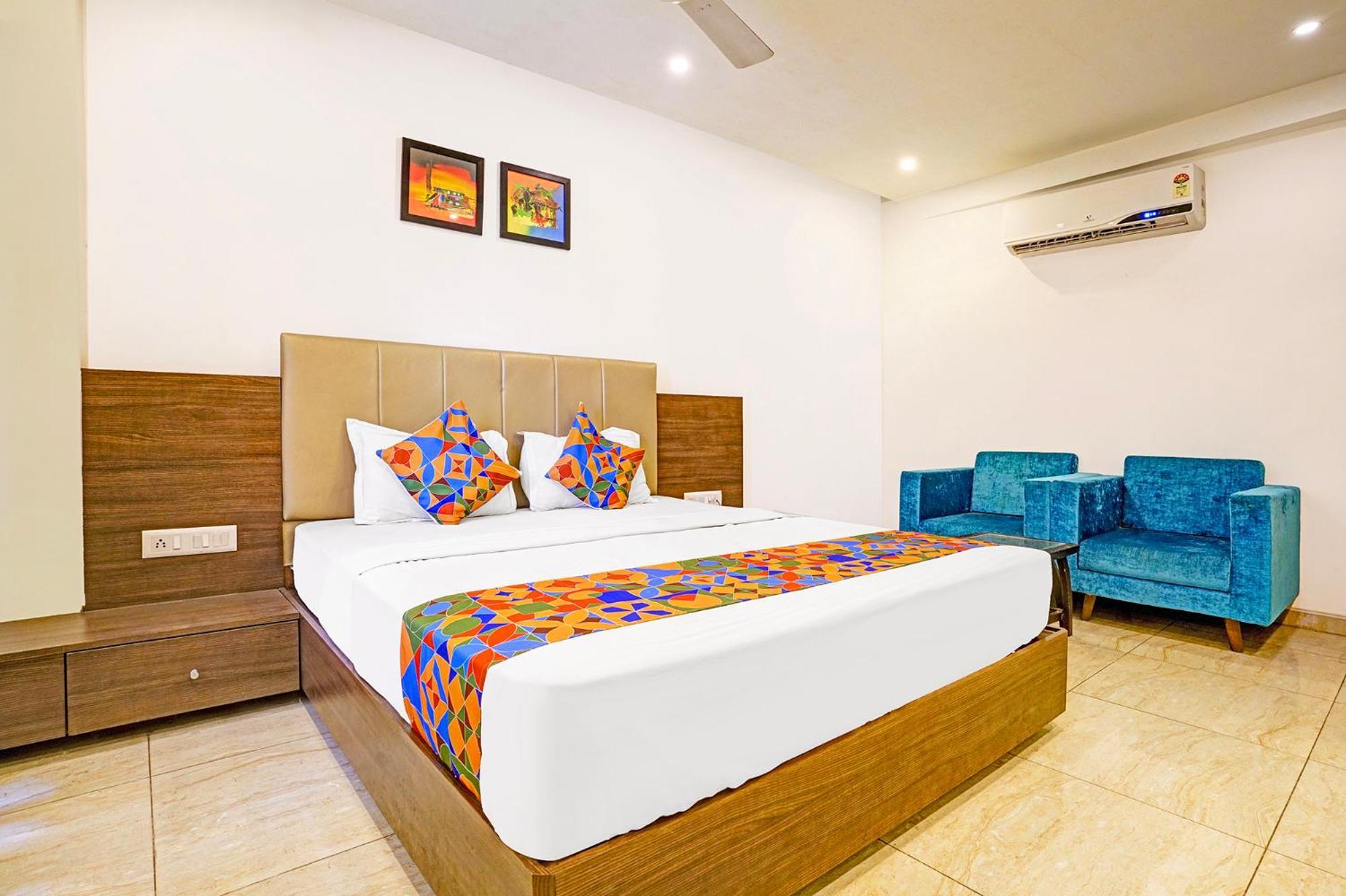 Fabhotel Prime Sky Light Vadodara Buitenkant foto