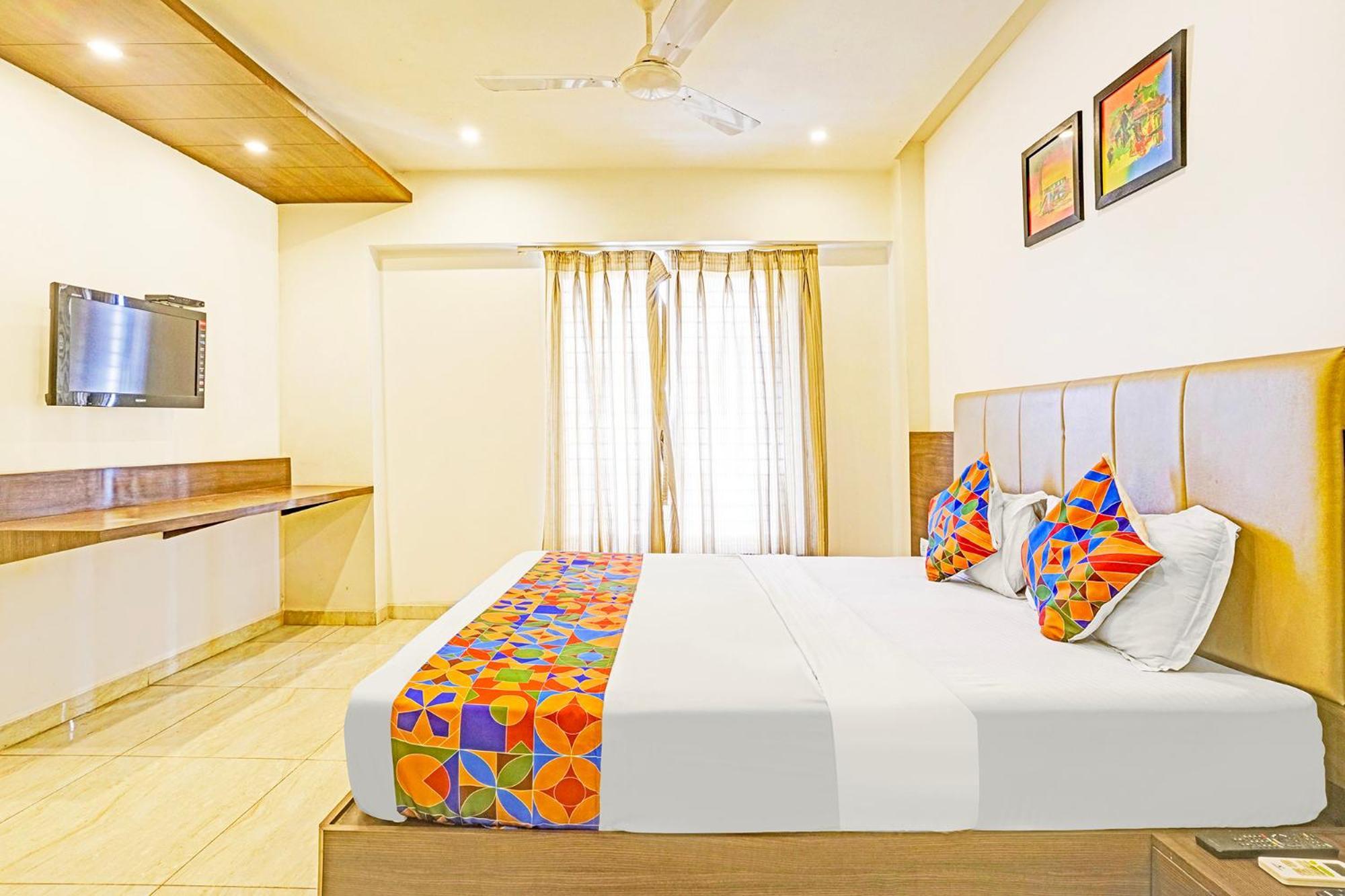 Fabhotel Prime Sky Light Vadodara Buitenkant foto
