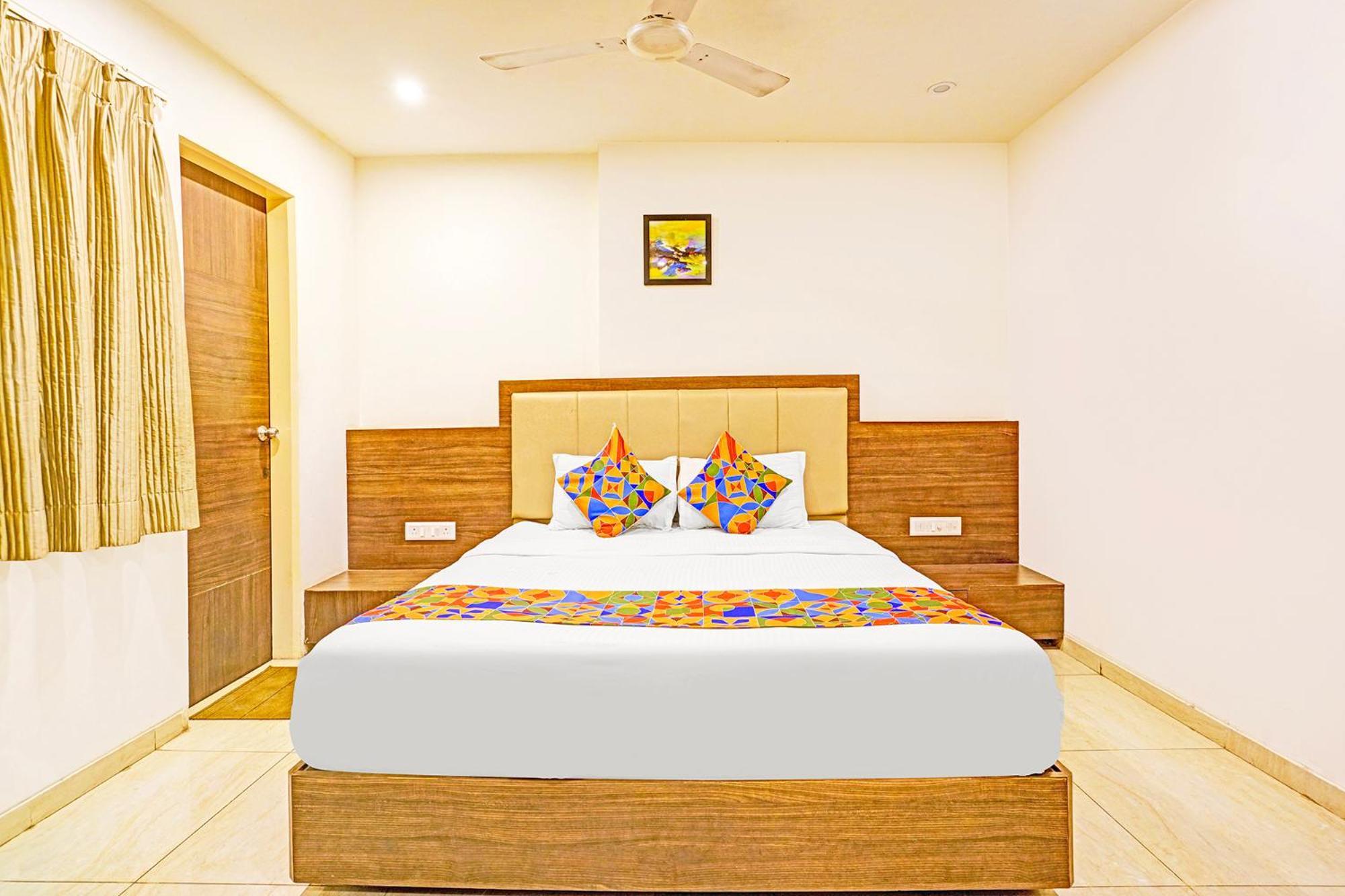 Fabhotel Prime Sky Light Vadodara Buitenkant foto