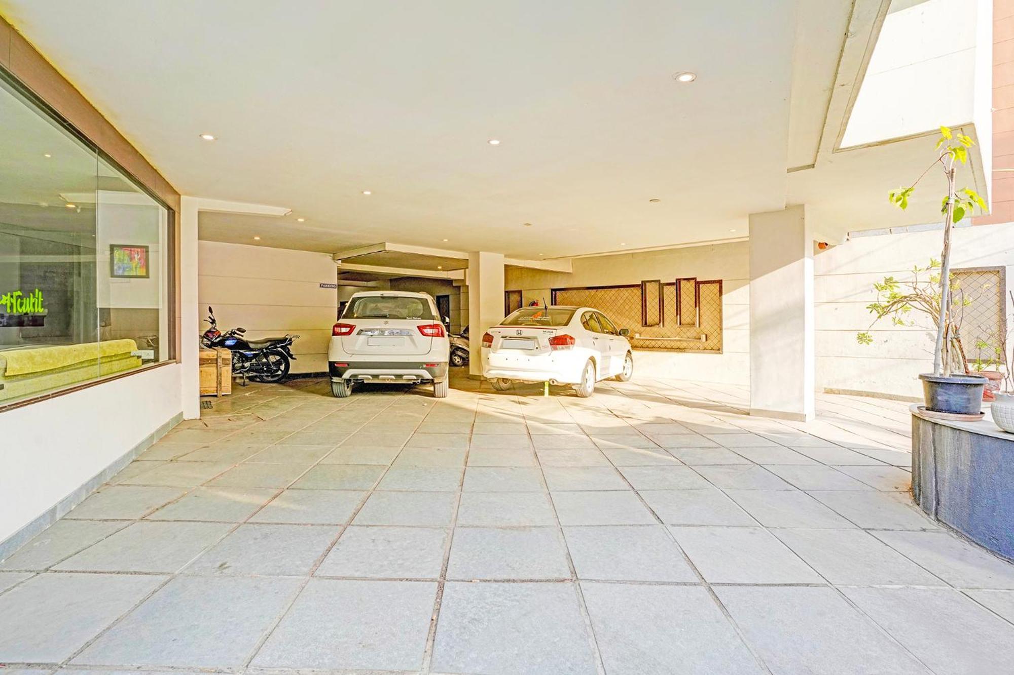 Fabhotel Prime Sky Light Vadodara Buitenkant foto
