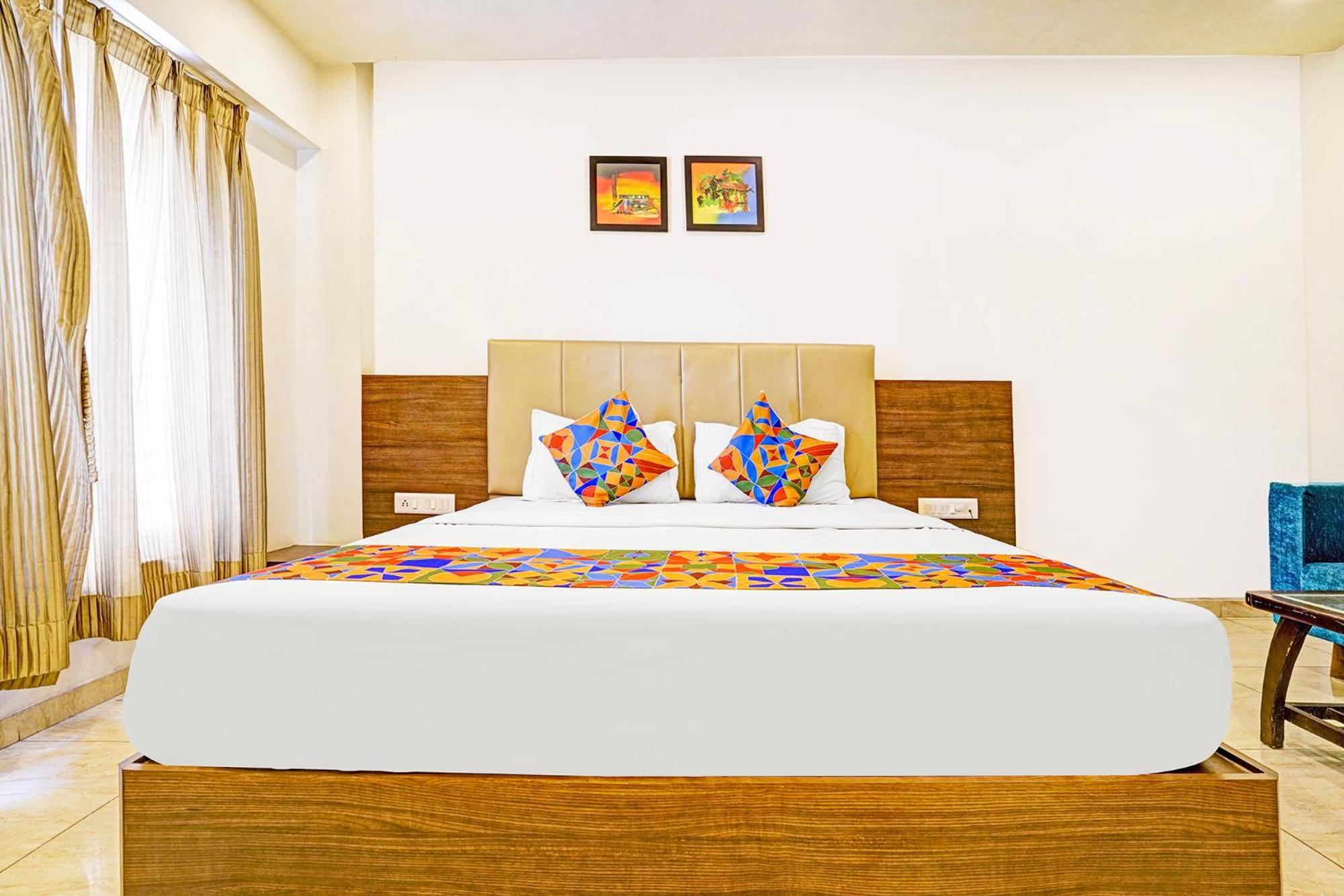 Fabhotel Prime Sky Light Vadodara Buitenkant foto