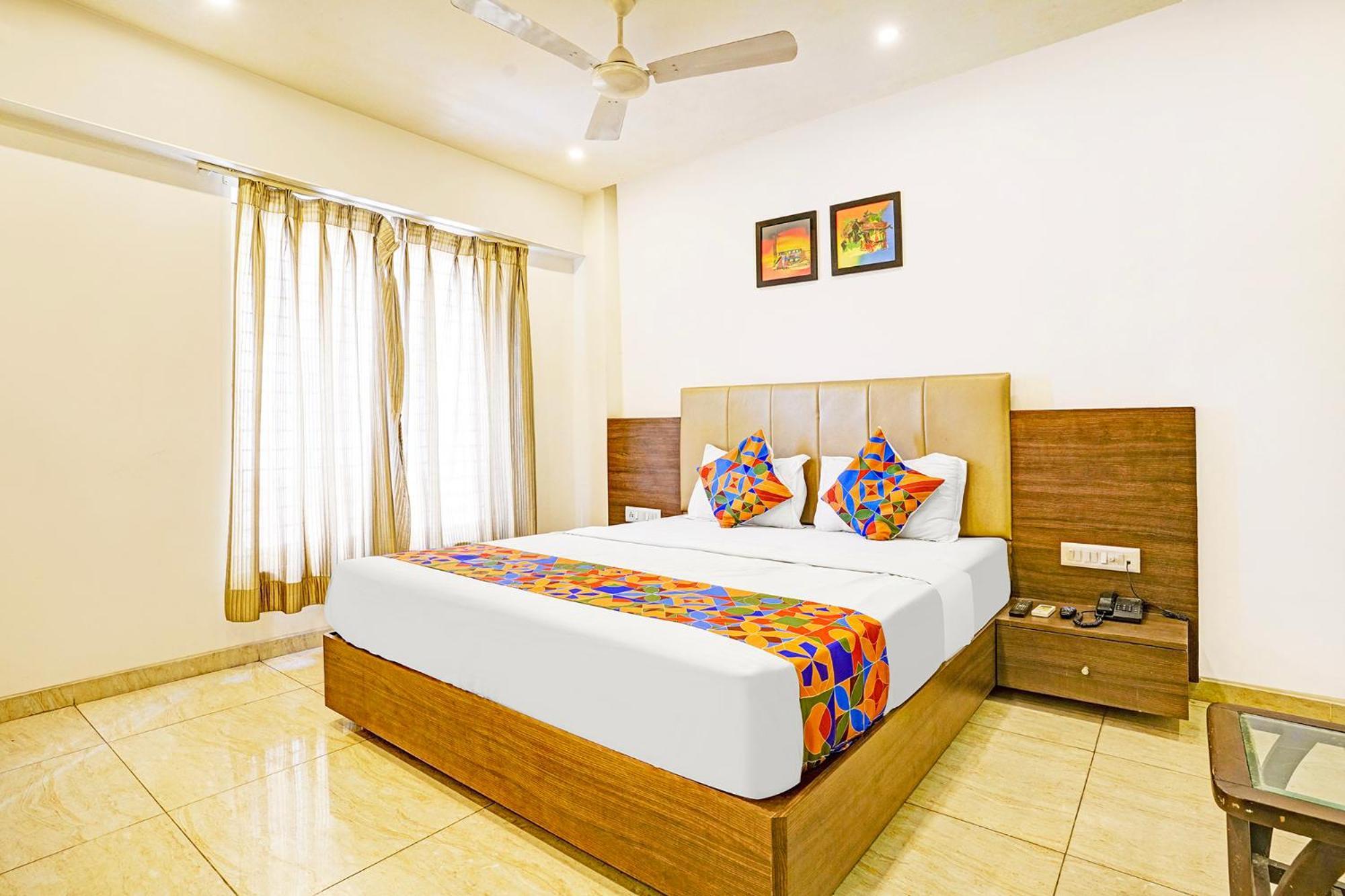 Fabhotel Prime Sky Light Vadodara Buitenkant foto
