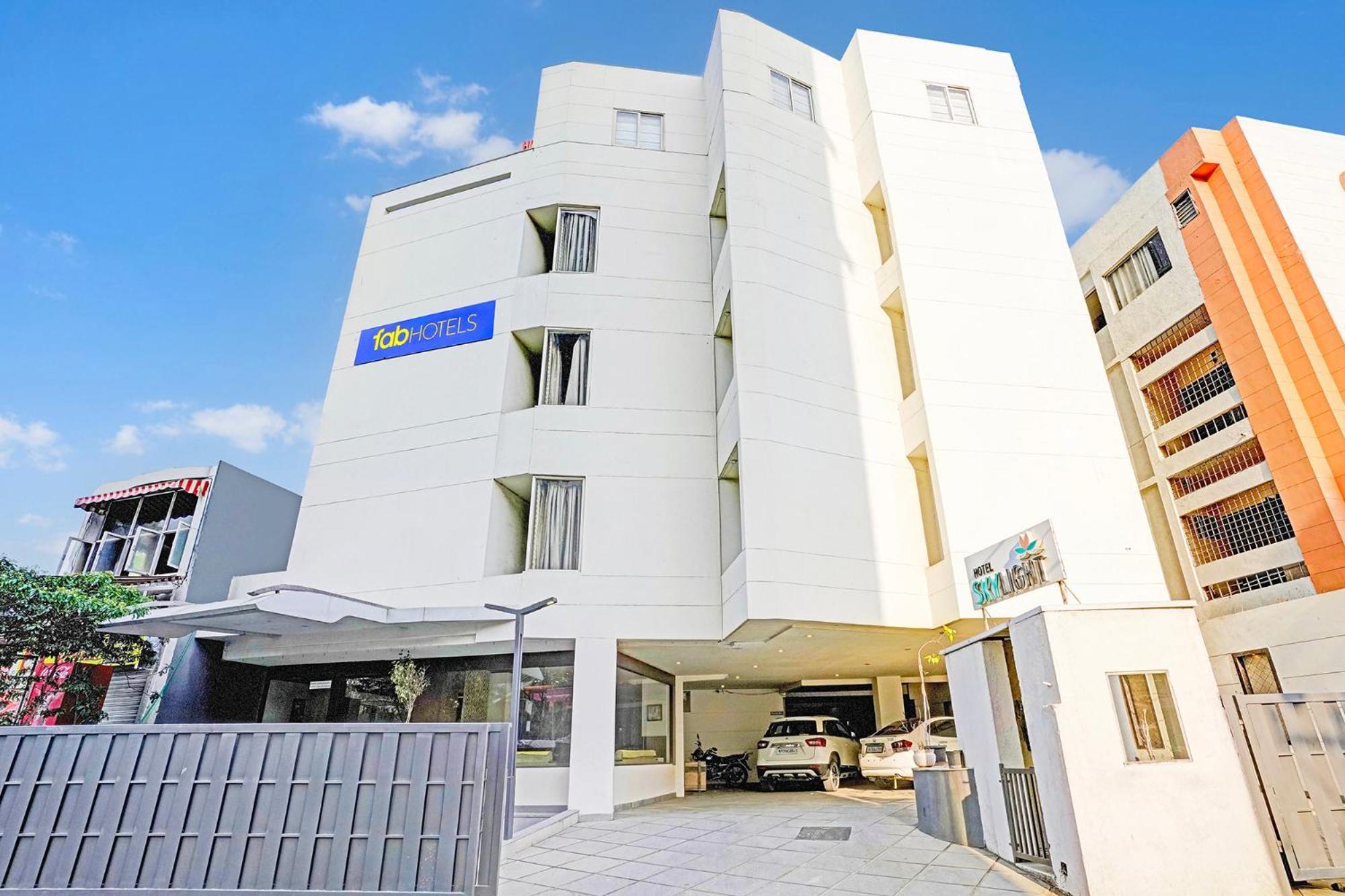 Fabhotel Prime Sky Light Vadodara Buitenkant foto