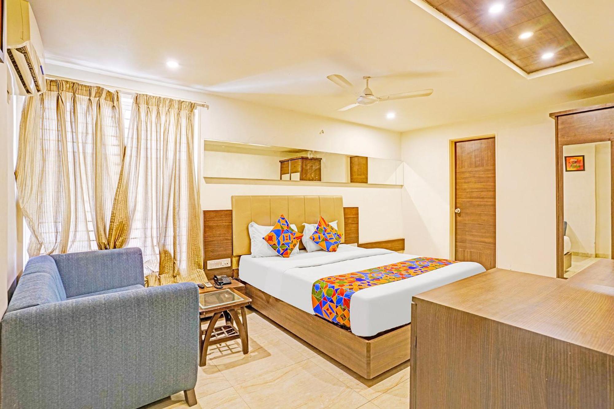 Fabhotel Prime Sky Light Vadodara Buitenkant foto